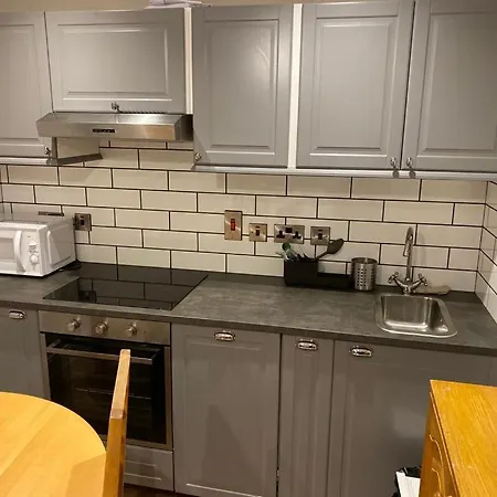 New Studio 15 Min From City Centre Dublin