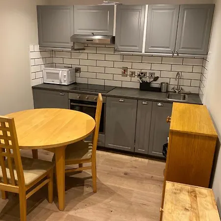 New Studio 15 Min From City Centre * Dublin